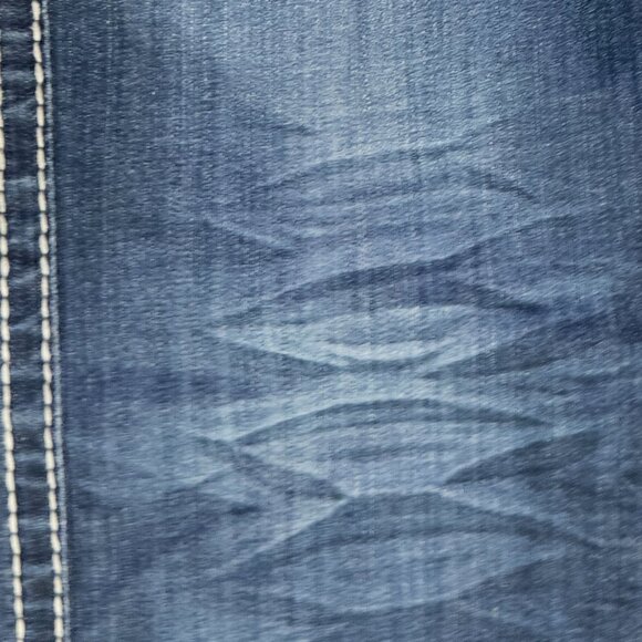 Cowgirl Tuff Co. “Don’t Fence Me In” Jeans – Size 32x35 TALL - Picture 4 of 8